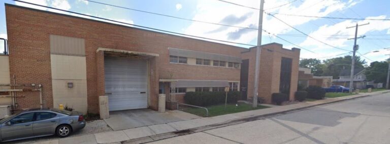 1040 9th Ave industrial building in Grafton, WI