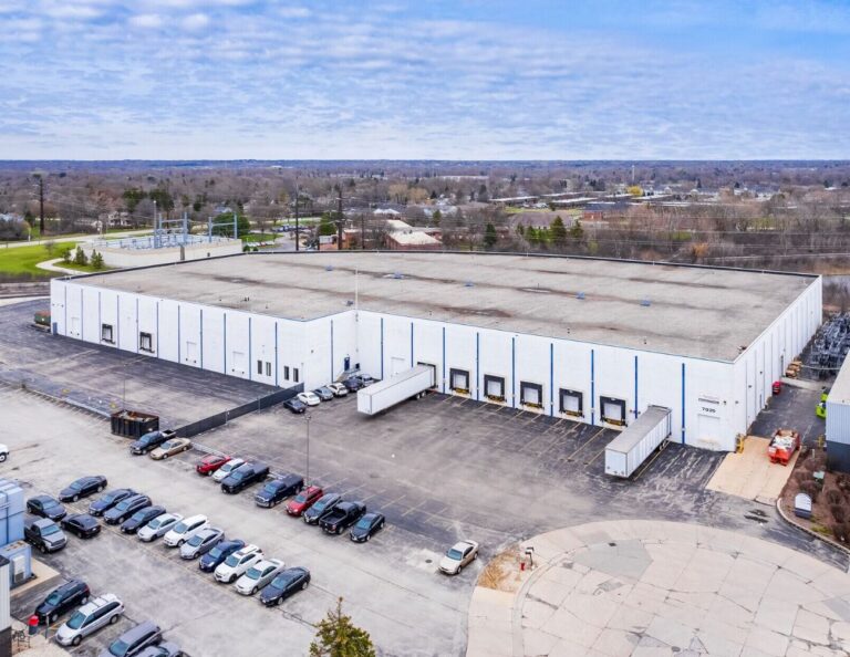 7020 W Parkland Ct industrial building in Milwaukee, WI