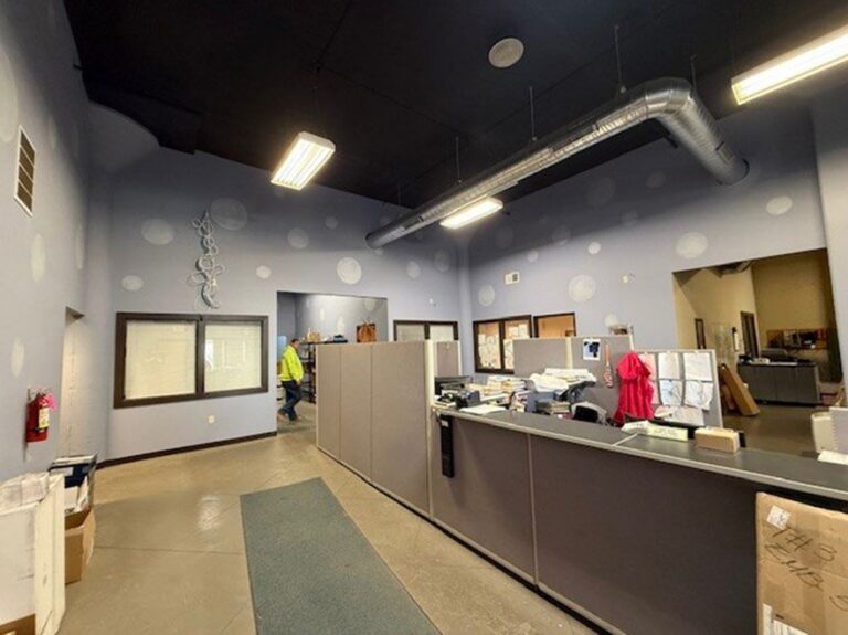 900-944 N 46th St industrial building in Milwaukee, WI, photo 3 of 6