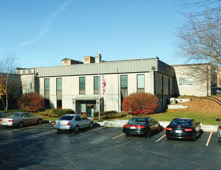 N52W5338 Portland Rd industrial building in Cedarburg, WI