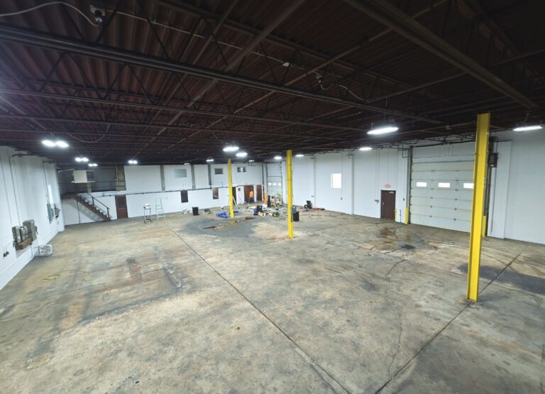 W146N5741 Enterprise Ave industrial building in Menomonee Falls, WI, photo 10 of 14