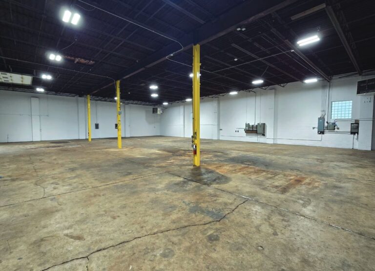W146N5741 Enterprise Ave industrial building in Menomonee Falls, WI, photo 11 of 14
